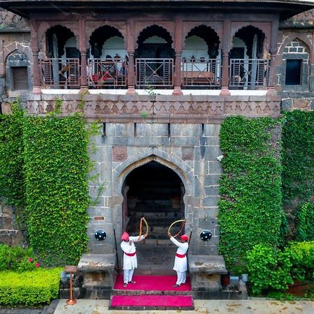 Fort Jadhavgadh -A Gadh Heritage Hotel Sasvad Exterior foto
